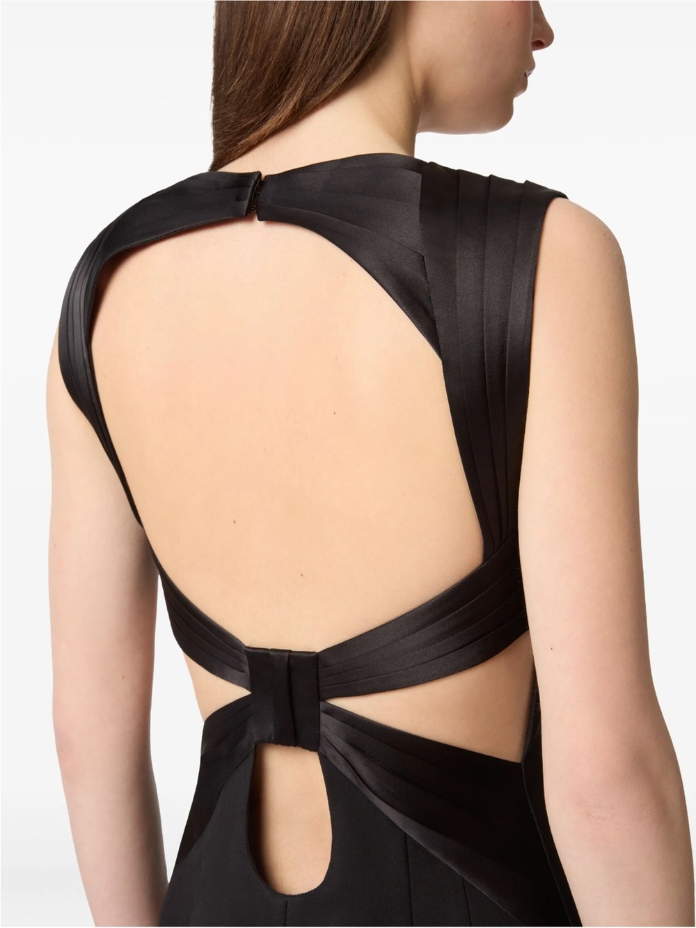 Nina Ricci Gown - Picture 4 of 6